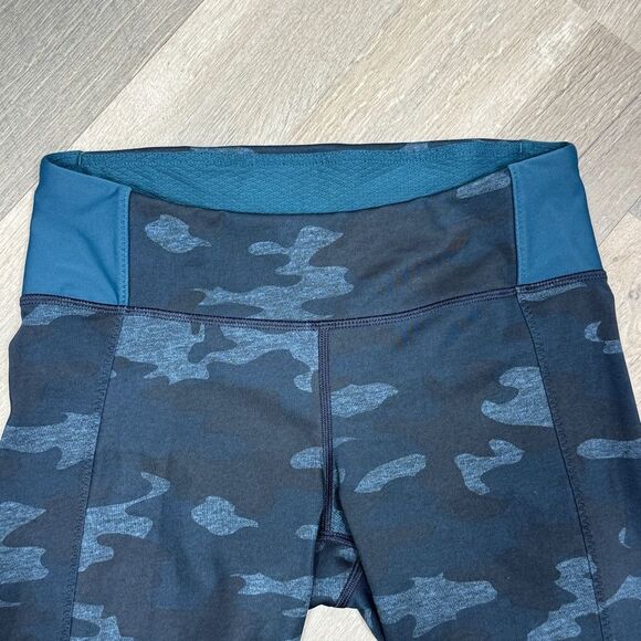 Lululemon Clip In Crop Capri Leggings Teal Blue Camo Size 6 Athletic Yoga - Picture 4 of 12